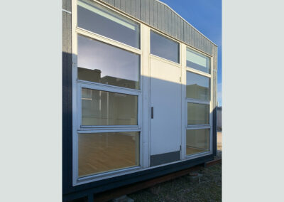 40m² modulbygning med flotte vinduespartier