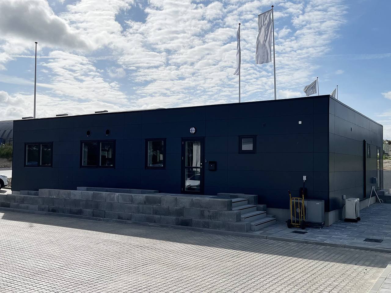 Moderne kontor- og velfærdsfaciliteter i modulbyggeri