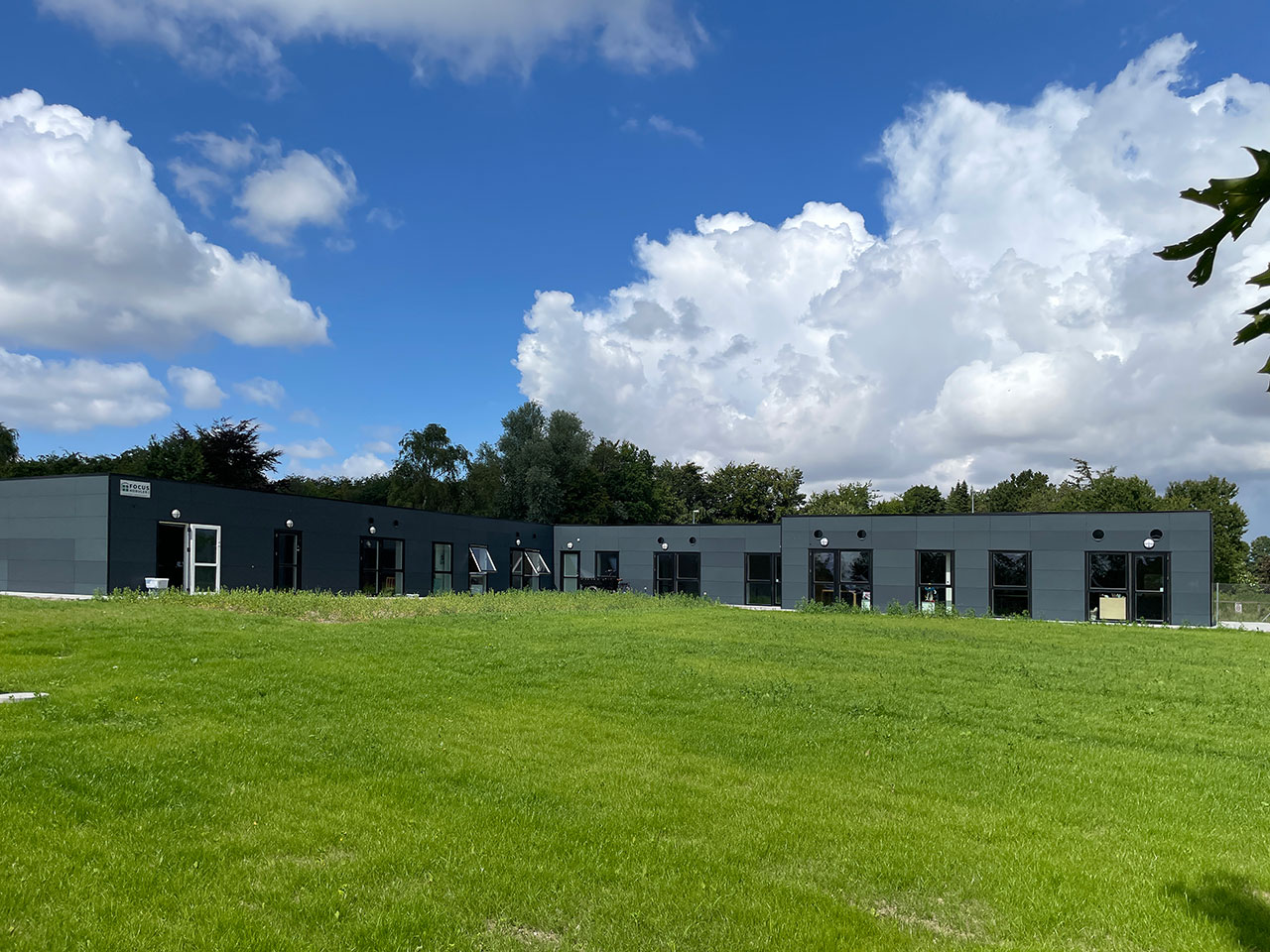 Rum til leg og læring – resultatet er en institutionsløsning med plads til både aktivitet, fællesskab og trygge rammer.