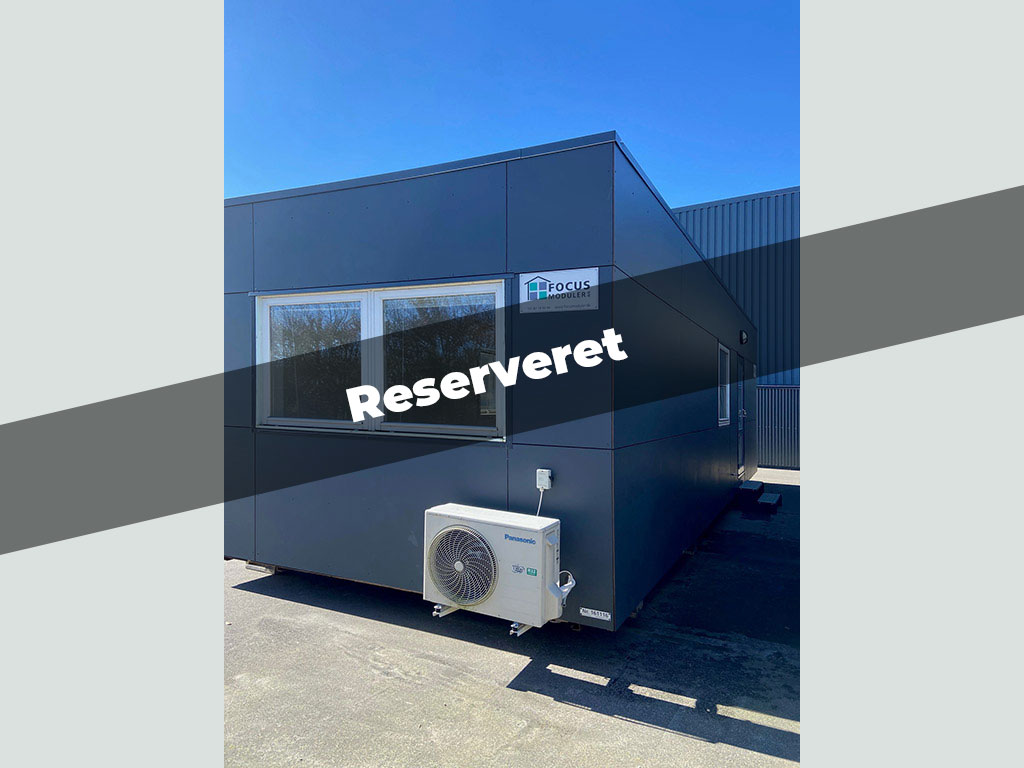 Kontorbyggeri i special-moduler som tilbygning