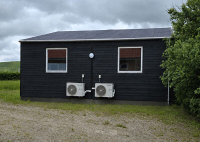 70 m2 modulbygning med tagrejsning – mange anvendelsesmuligheder