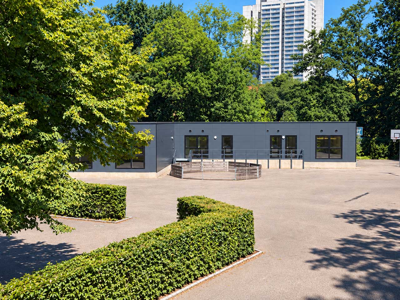 1.000 m² modulbyggeri med moderne undervisningslokaler | FOCUS Moduler A/S - Salg og udlejning af pavillon- og modulbyggeri 1.000 m² modulbyggeri med moderne undervisningslokaler