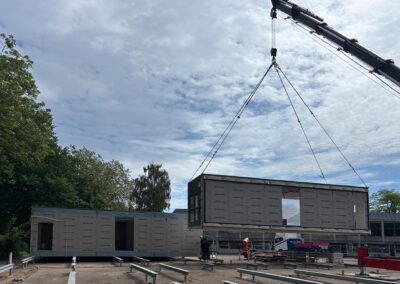 1.000 m² modulbyggeri med moderne undervisningslokaler